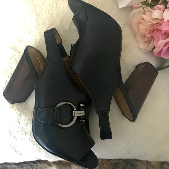 Coach heels - Picture 1 of 3